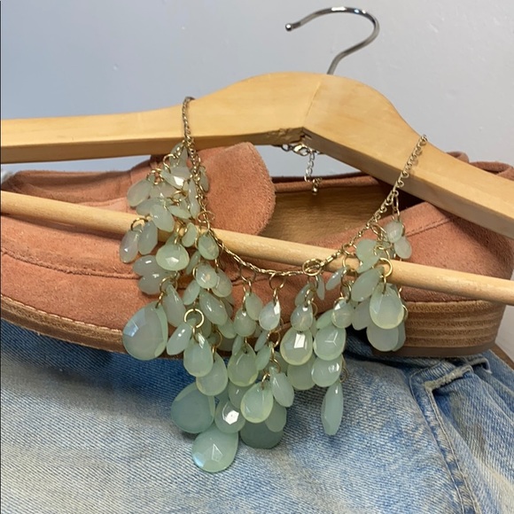 Gold and Jade Color Necklace - Picture 8 of 11